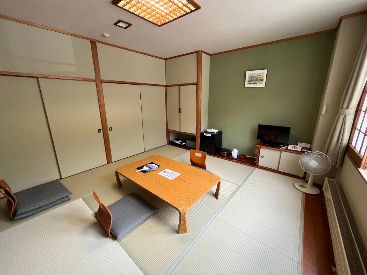 Marukoma Onsen Ryokan Chitose  Exterior foto